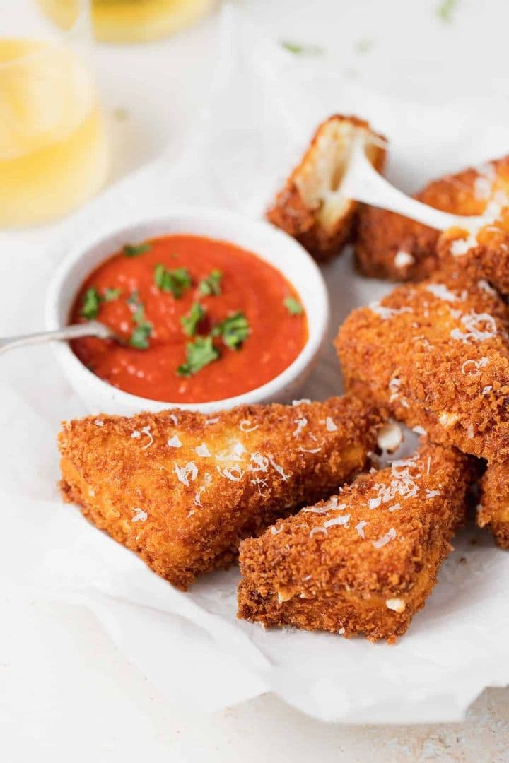 Fried Mozzarella in Carroza