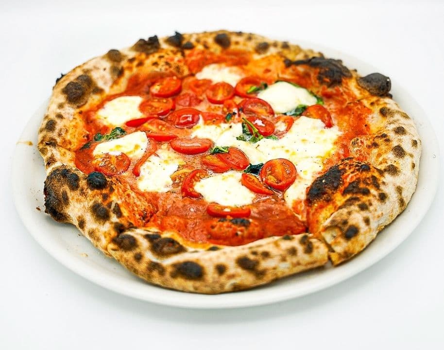 Pizza Regina con bufala