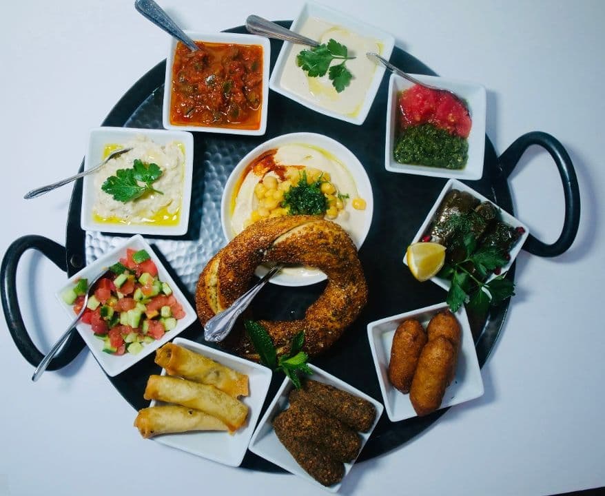 Meze Nish Nush