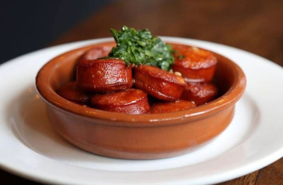 Chorizo con Garbanzos