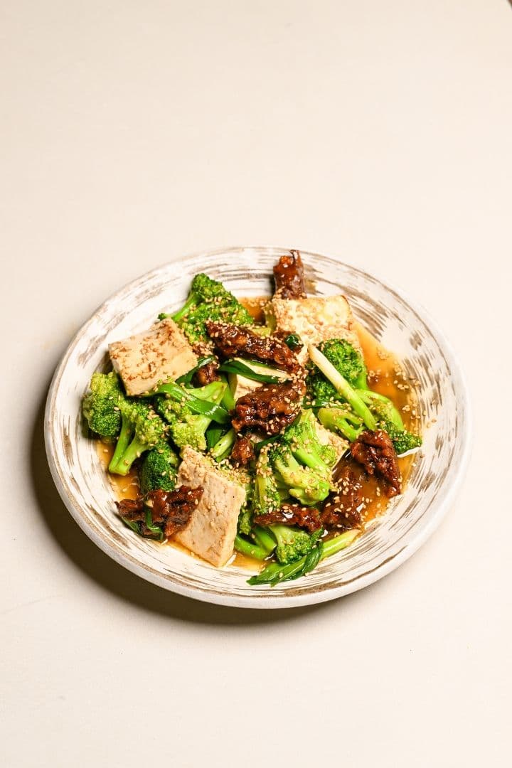 BEEF & BROCCOLI