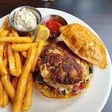 CRAB CAKE SANDWICH
