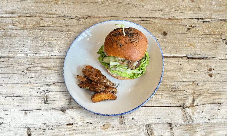 BUTCHER'S MUSHROOM, QUINOA & BEET BURGER