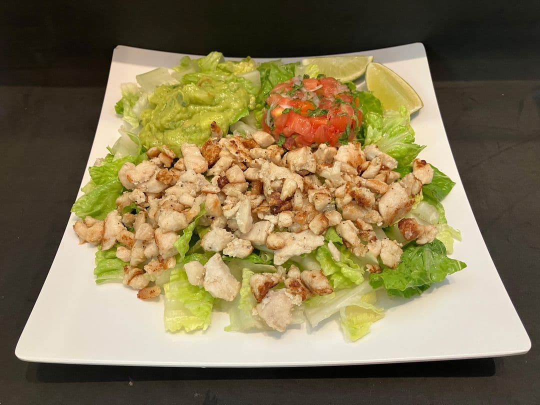 Grilled Chicken Guacamole Salad