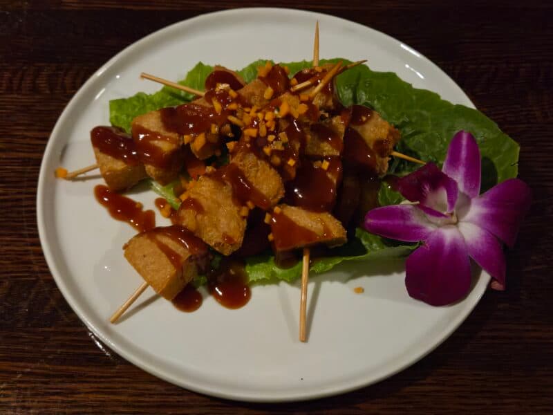 ‘Chicken’ Satay Sticks with Barbecue Sauce