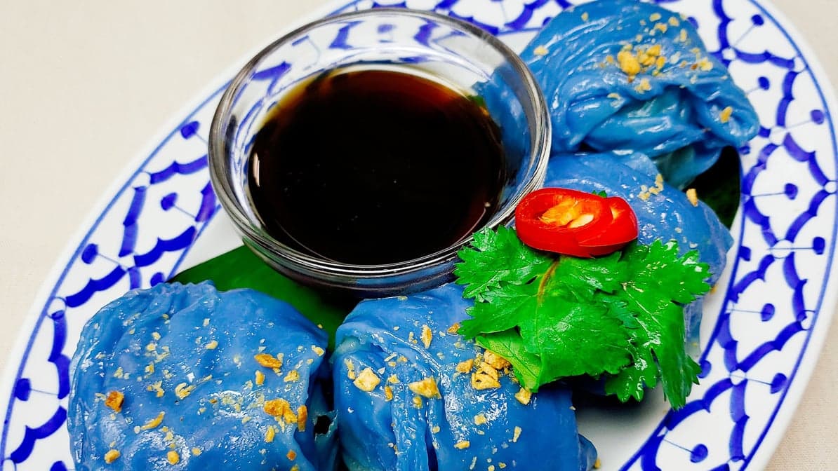 Pak Mor Puk (Vegetable Crepe Dumplings)