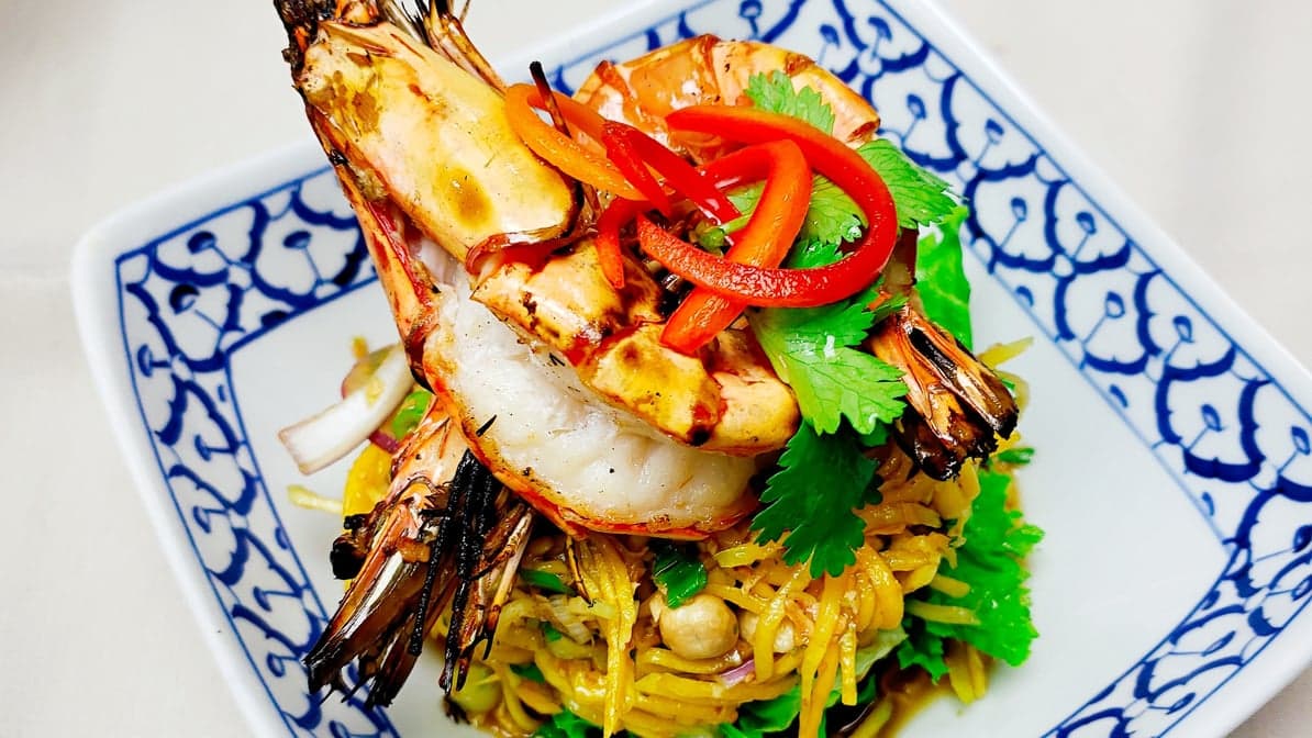 Grilled Prawn Mango Salad