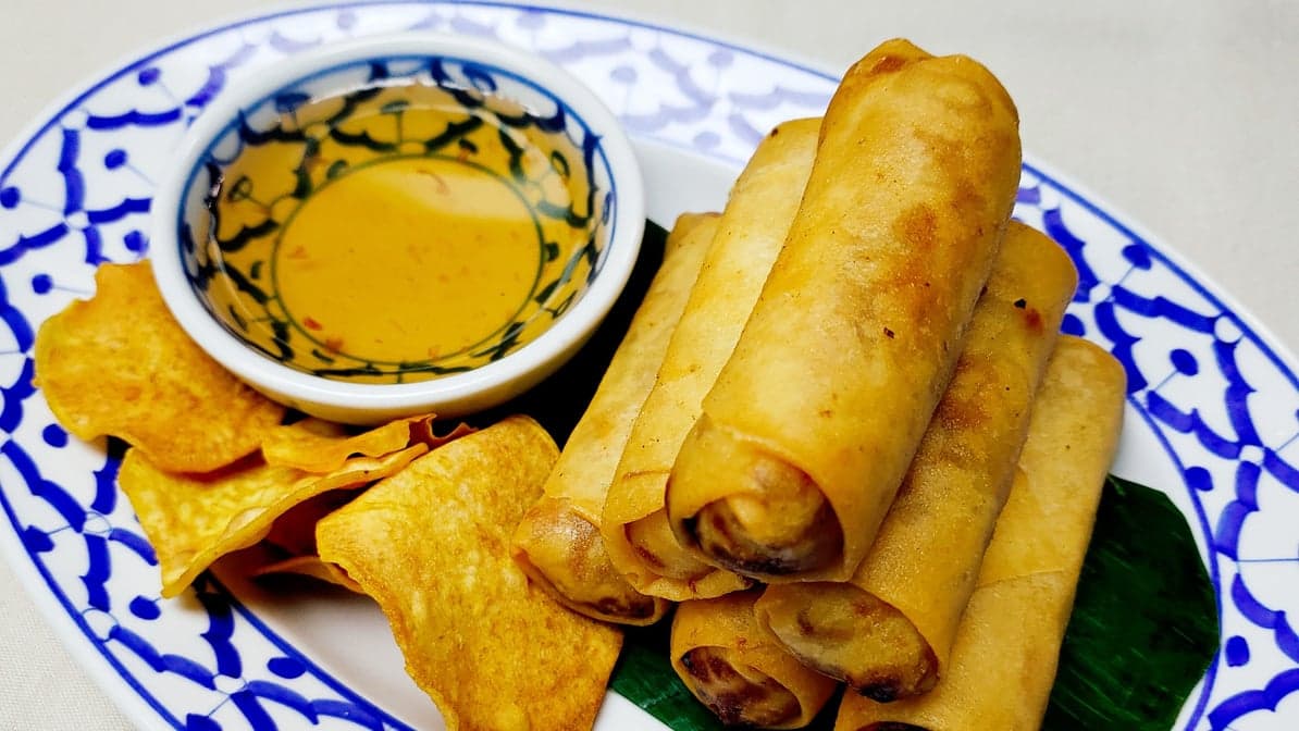 Por Pia Tod (Crispy Vegetable Spring Rolls)