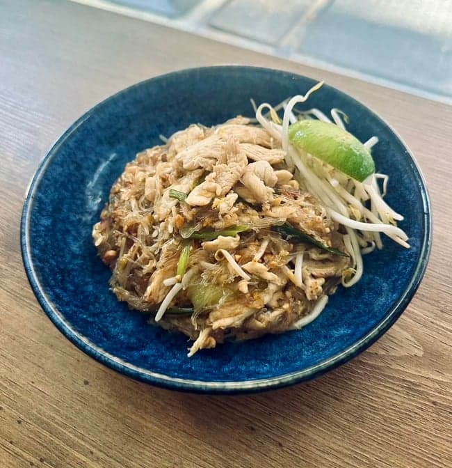 N2. Pad Thai Woon Senn