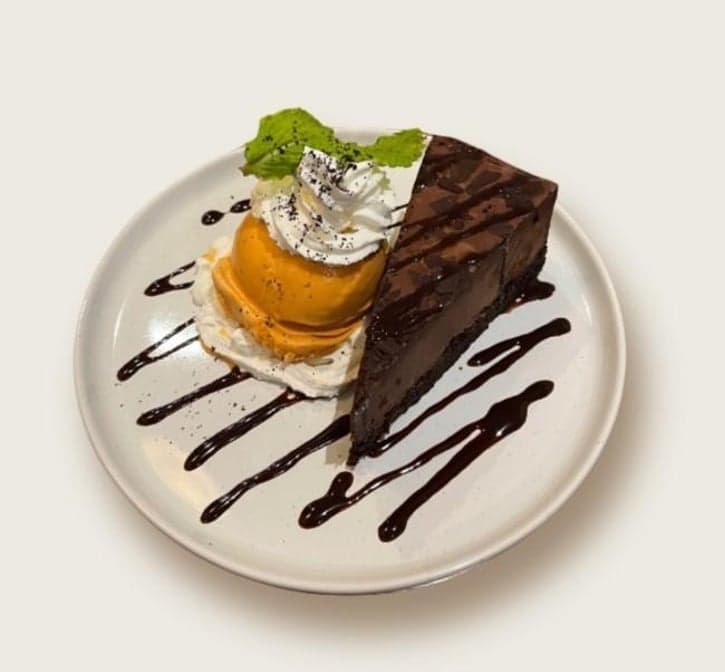 Chocolate Mousse Cake