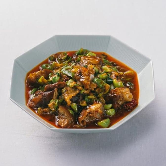 Braised Pork Trotters 藤椒猪手