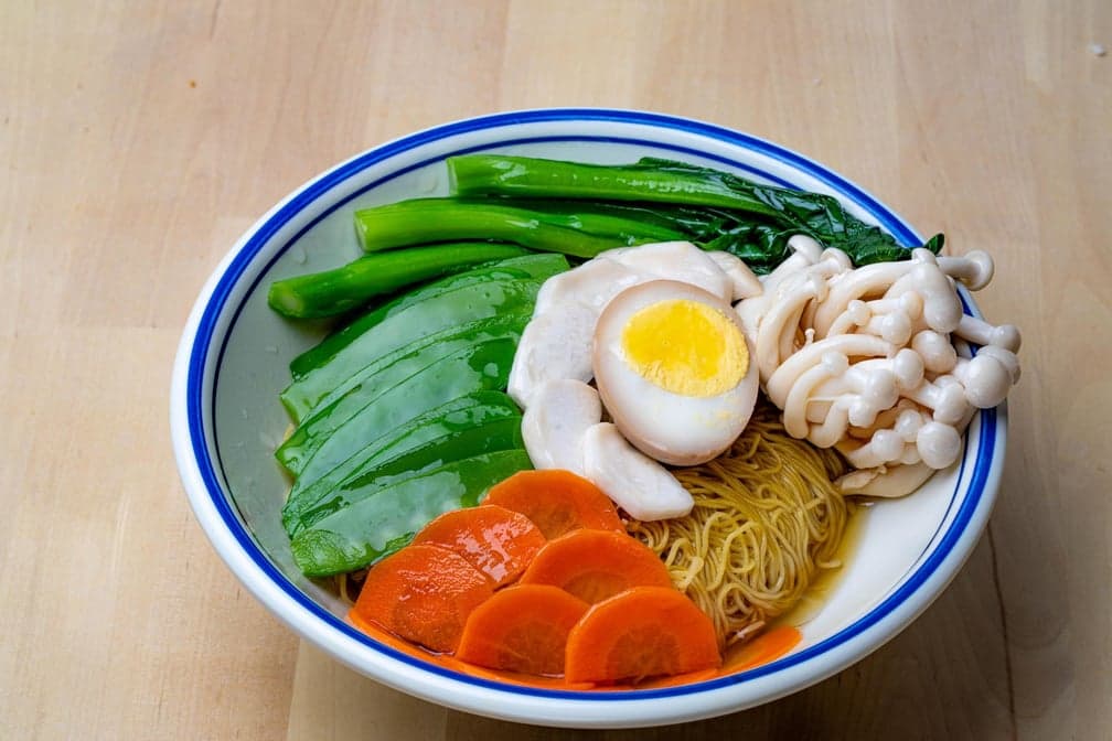 Mixed Mushroom Noodle Soup 鲜菌汤面