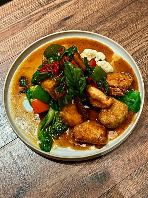 SP10. Salmon Spicy Basil