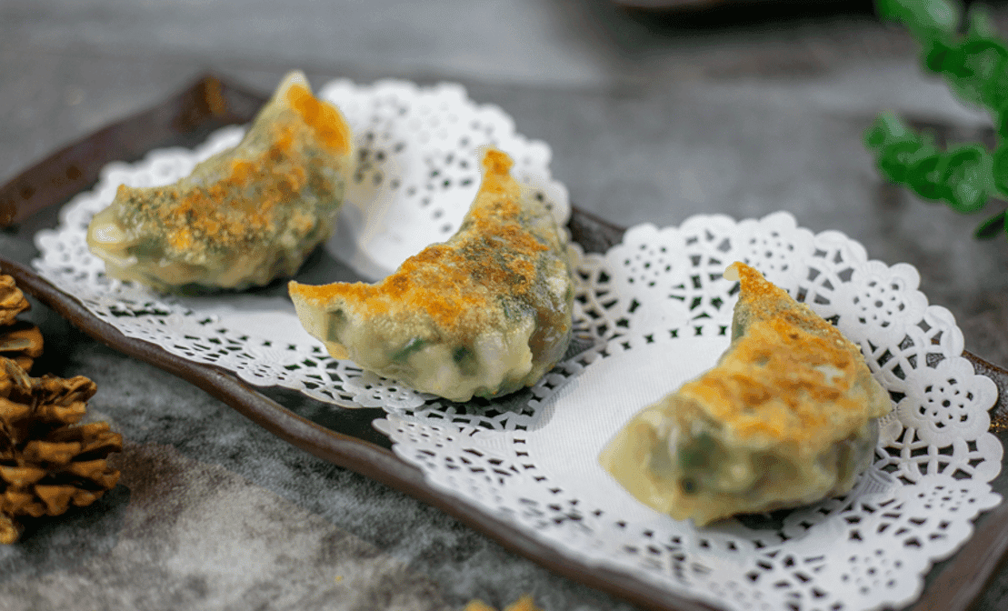 Pan Fried Pork and Chives Dumpling 煎京都锅贴