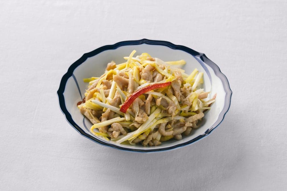 Yellow Chives with Shredded Chicken 韭黄鸡丝