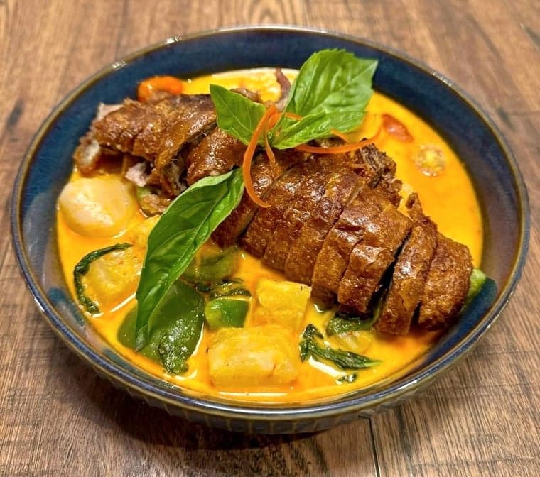 SP6. Duck Pineapple Curry
