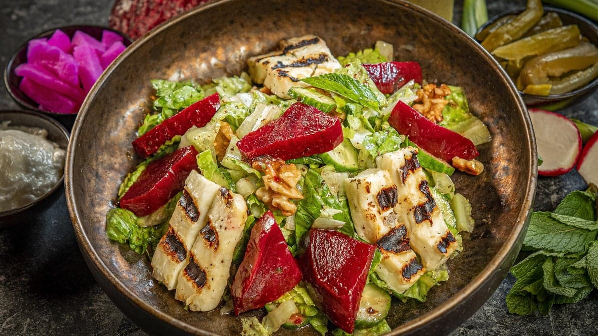 Grilled Halloum Salad