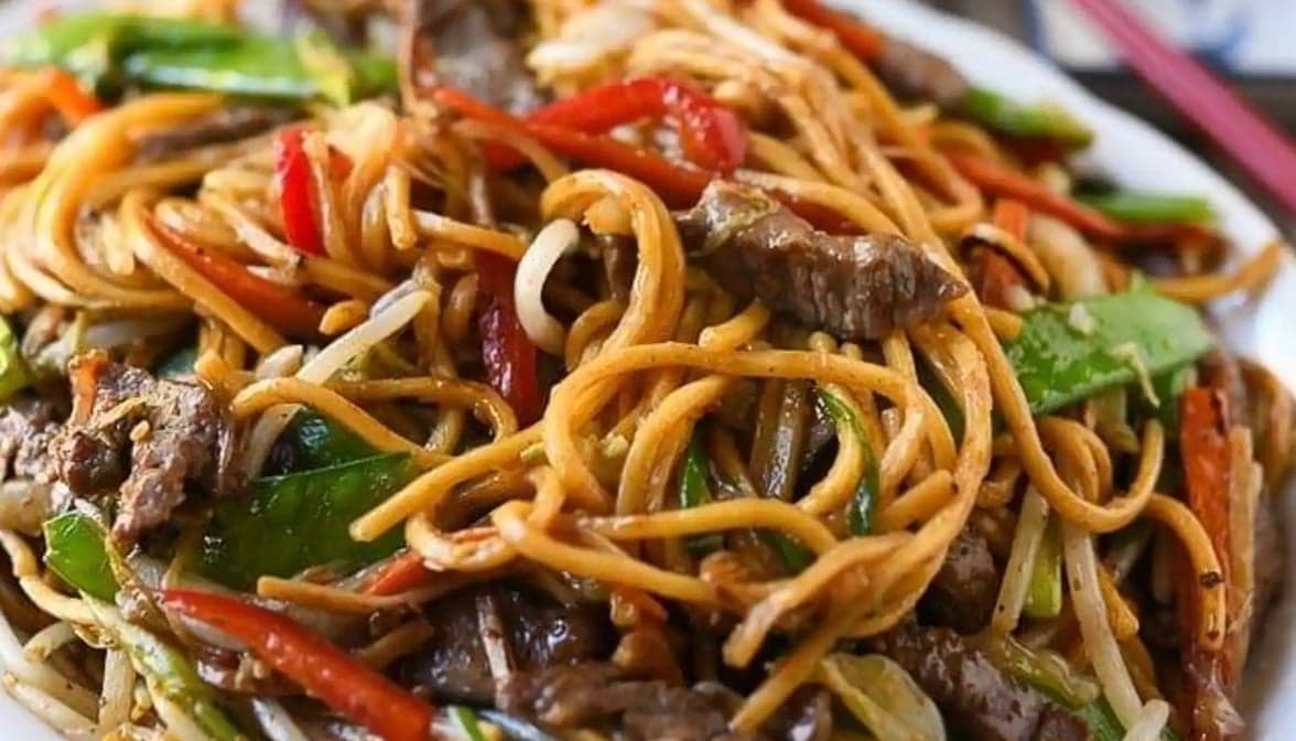 L / Beef Lo Mein