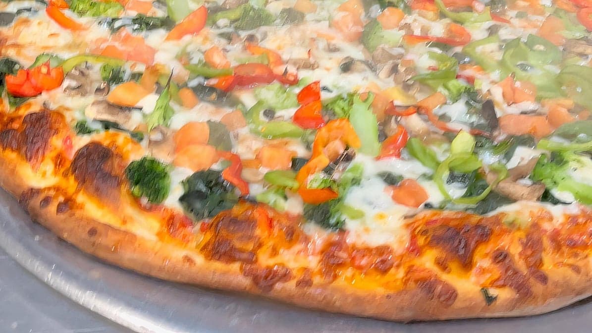 Vegetable Pizza 18"