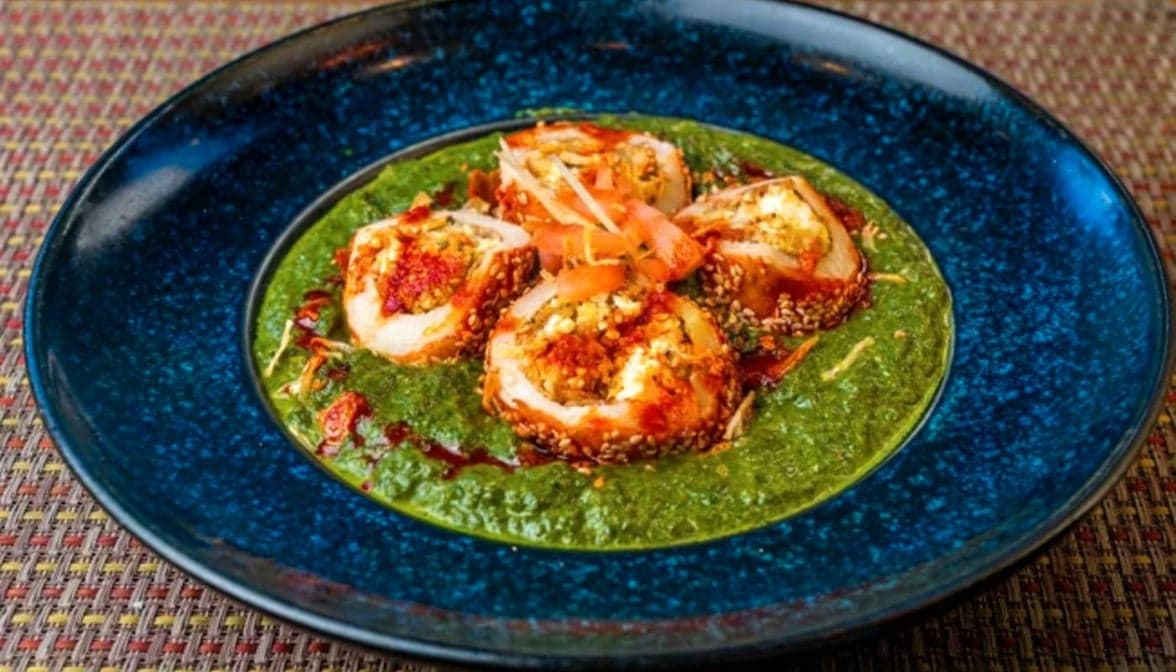 Bharwa Aloo Aur Palak Ki Sabji