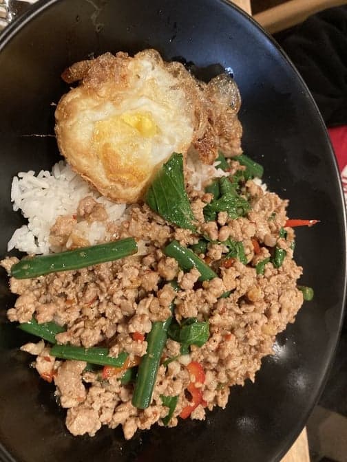 Khao Kra Prow Khai Dao