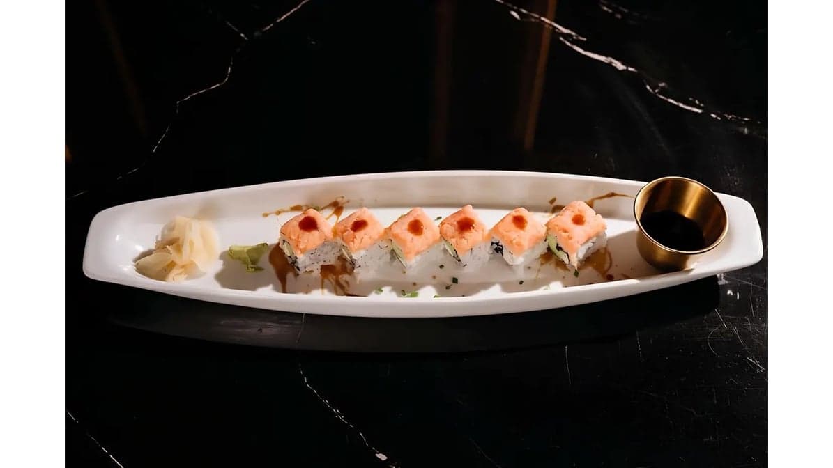 HIKARI ROLL