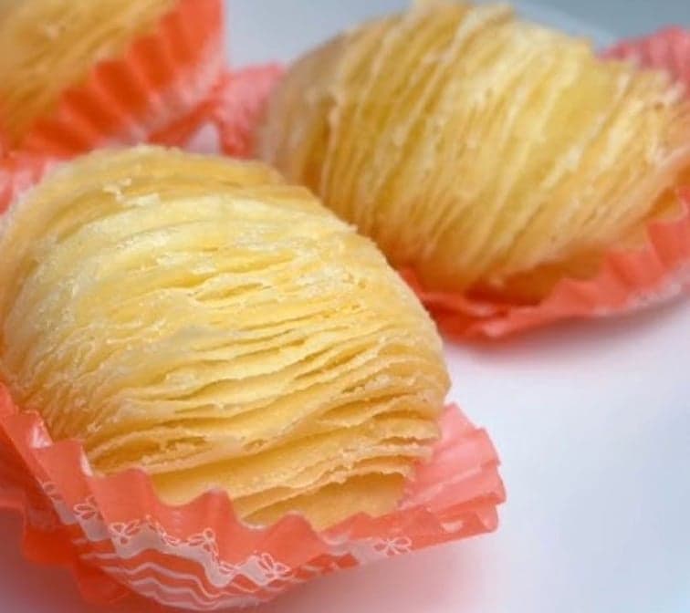 Puff Pastry W. Cheese Meat Floss