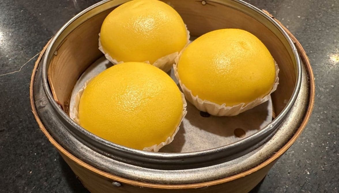 Sweet Egg Yolk Creamy Bun(3)