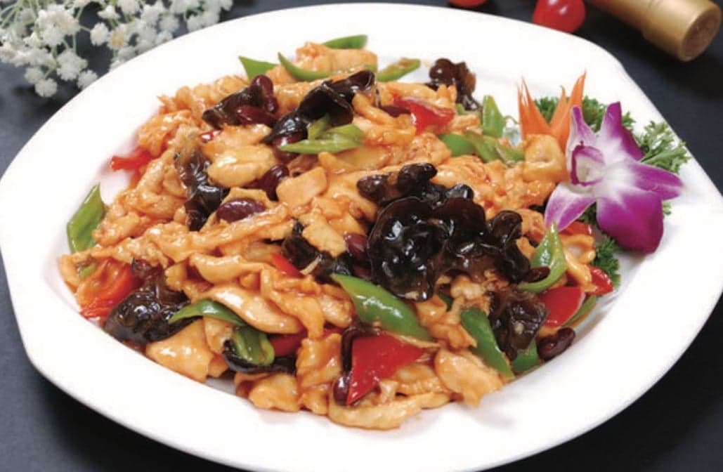 Sliced Chicken With Spicy Garlic Sauce
