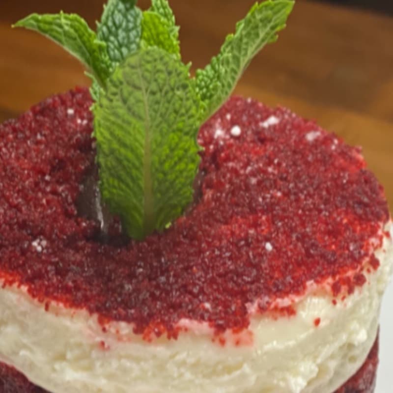 Red Velvet Cheesecake Cake