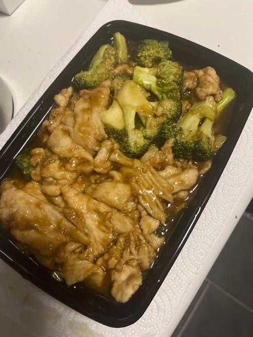 59. Sliced Chicken with Broccoli