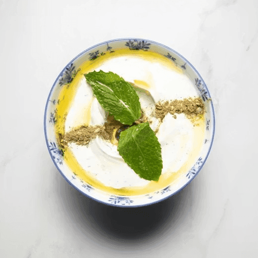 Labneh Bi Toum