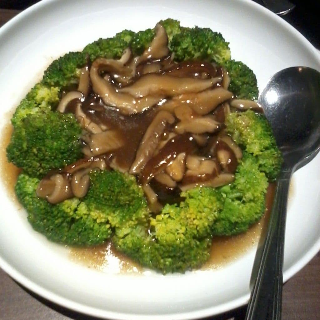 Broccoli with Black Mushroom