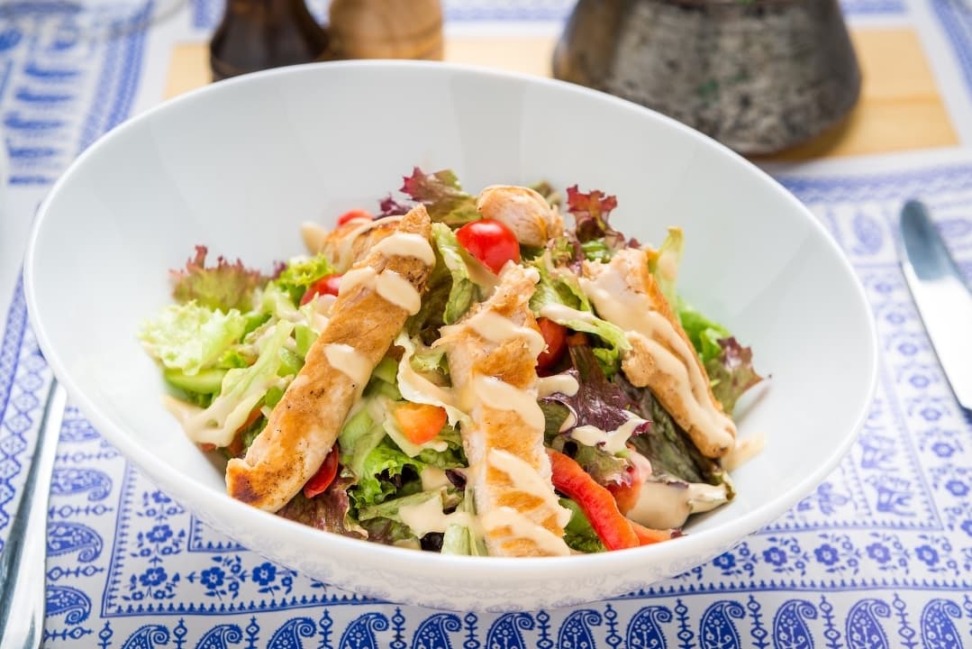 Garlic famous chicken salad