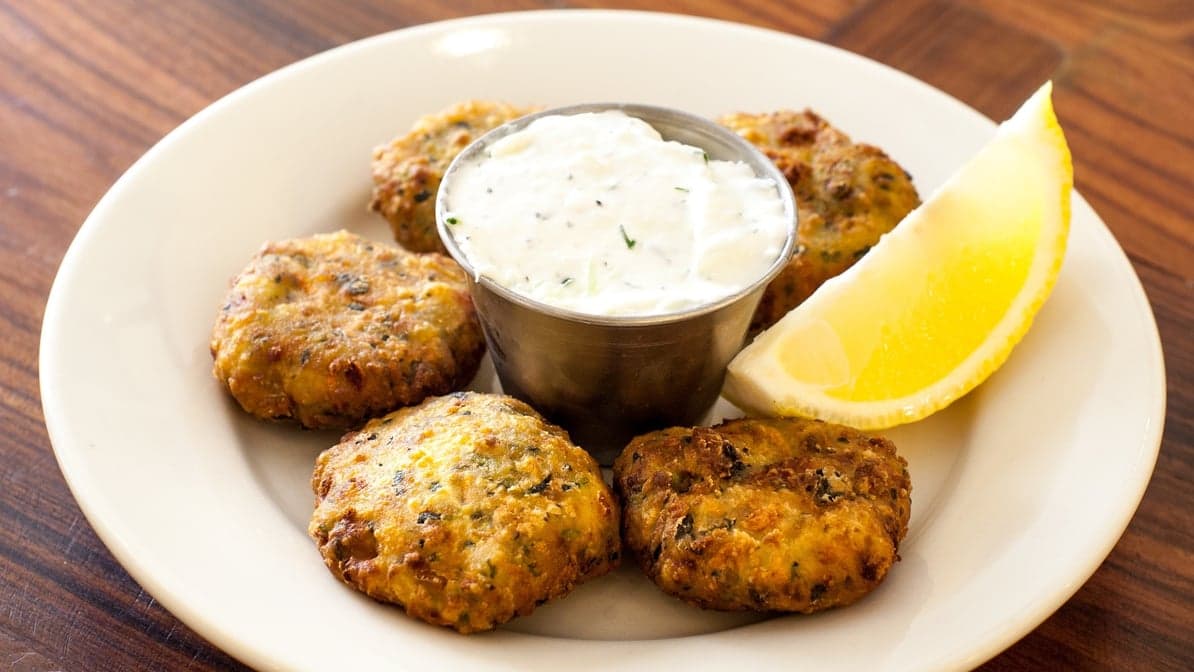 Kolokithokeftedes (Zucchini Croquettes)