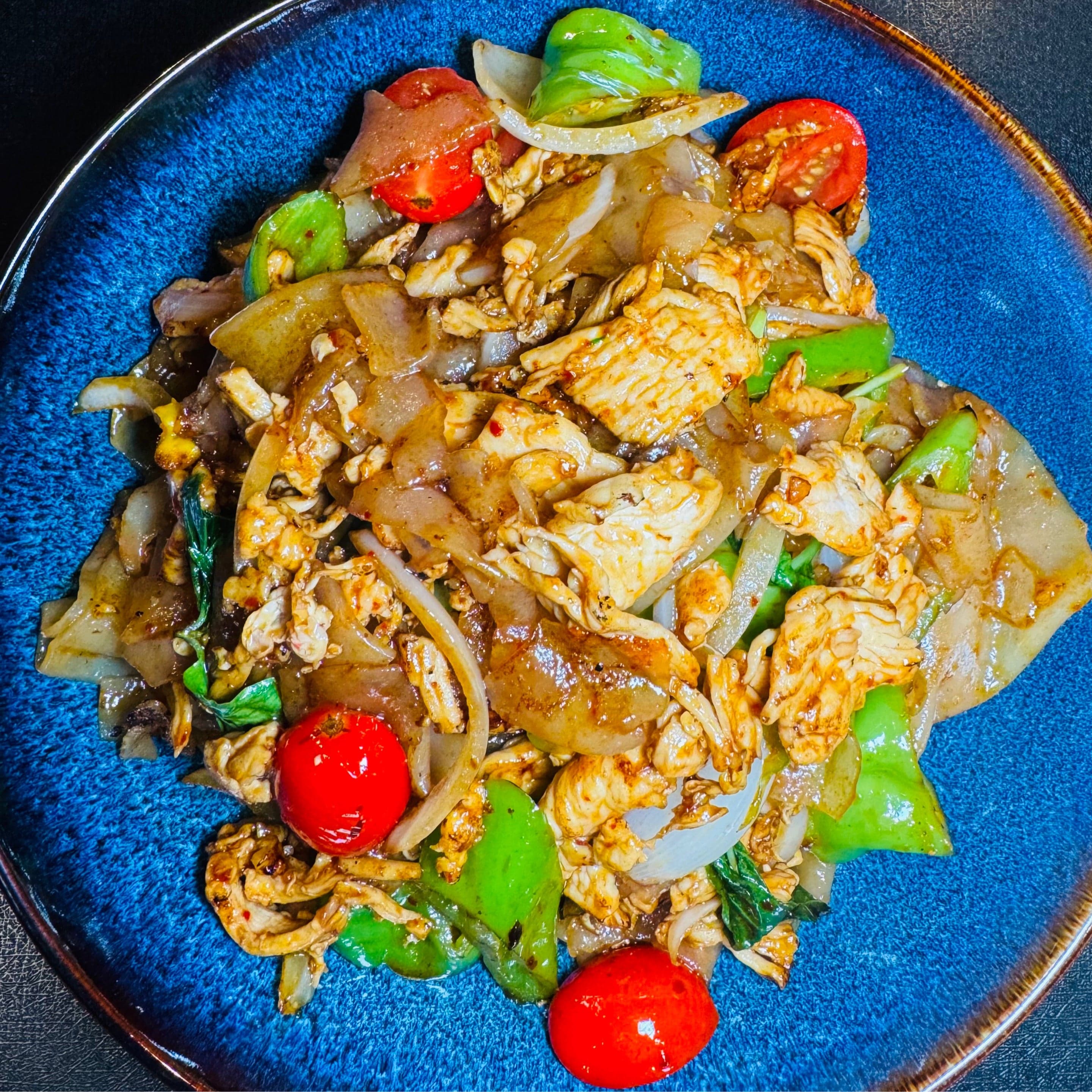 T. Pad Kee Mao | Drunken Noodles 🌶️