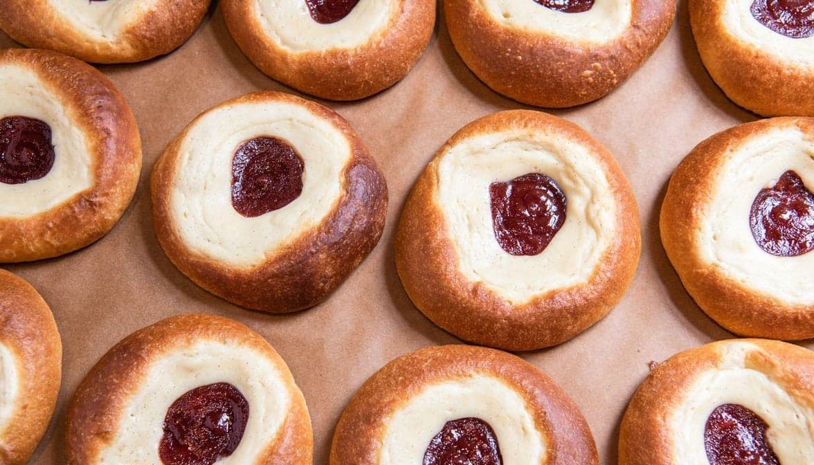 Strawberry Cheesecake Bun