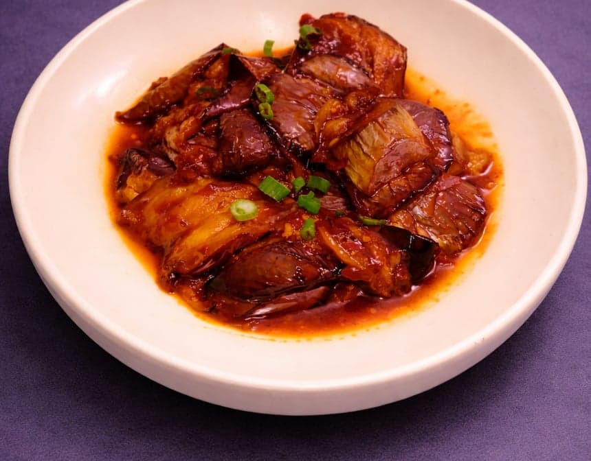 Sautéed Eggplant with Spicy Garlic Sauce 鱼香茄子