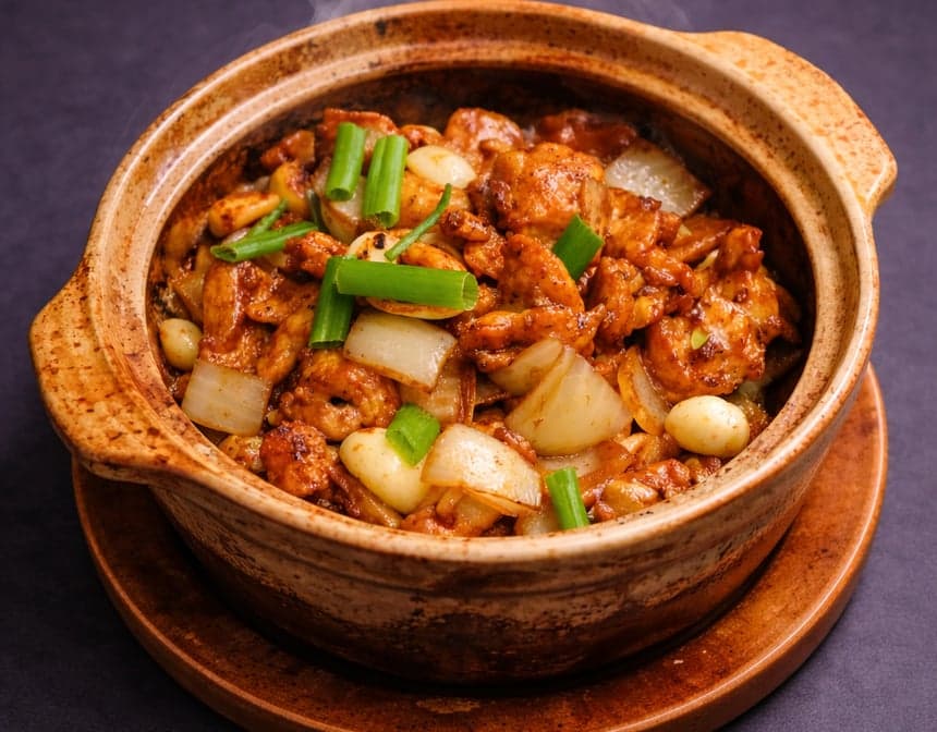 Roasted Cantonese Chicken in Clay Pot 啫啫鸡
