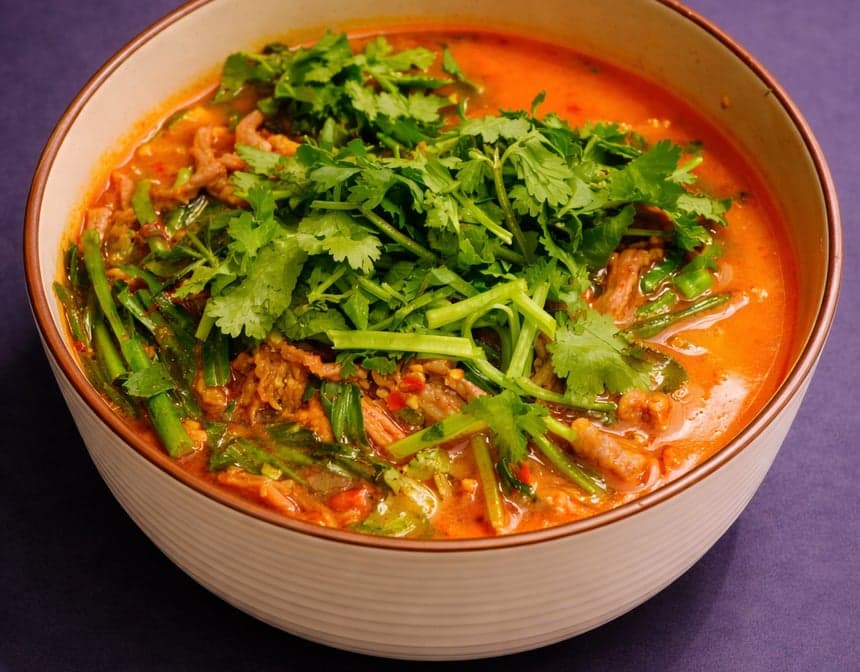 Sautéed Beef with Cilantro 香菜牛肉