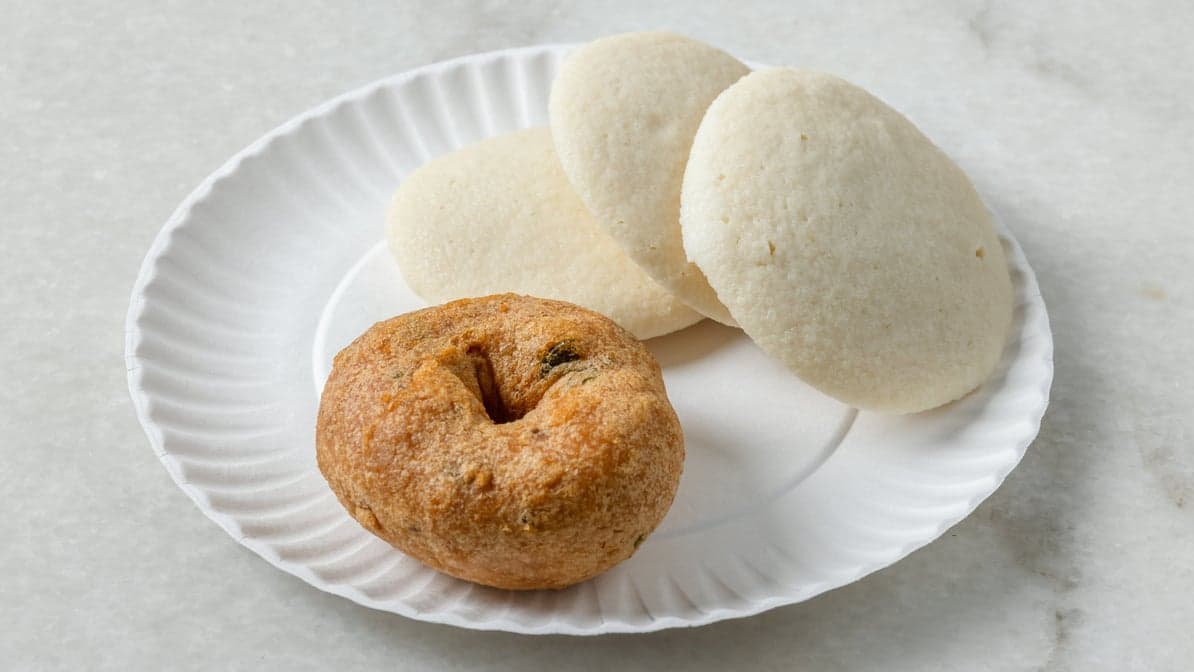 1 Idli and 1 Vada