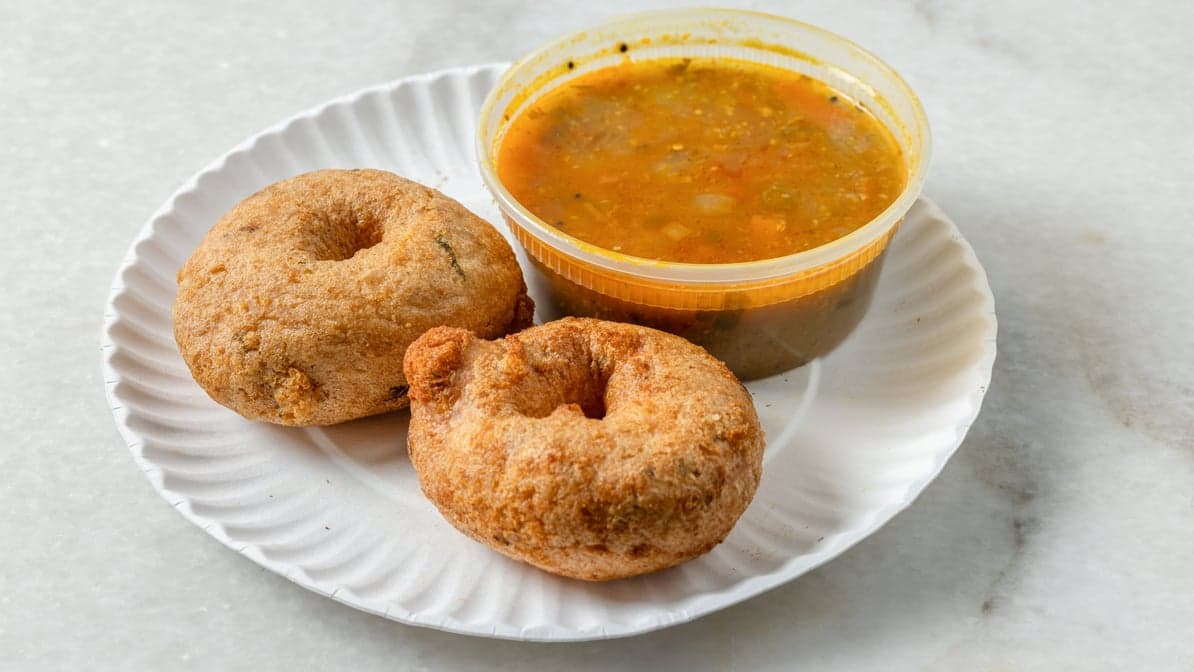 2 Piece Medhu Vada