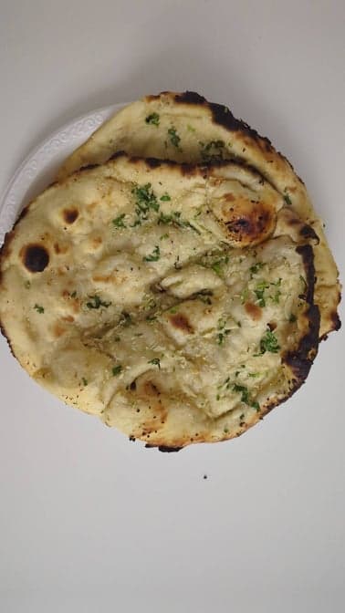 GARLIC NAAN