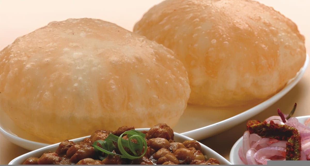 FLAVOURED CHOLE BHATURA