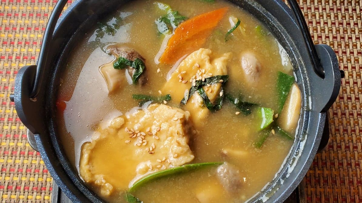 Spicy tofu clay pot in ginger stew