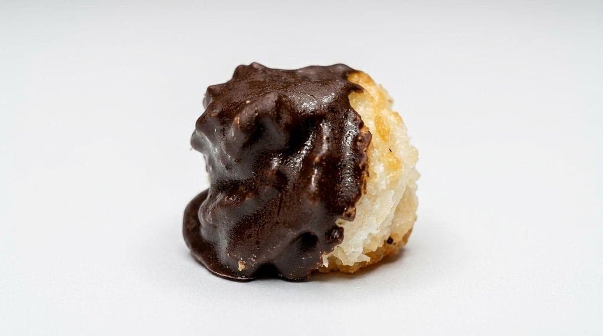 Chocolate Macaroon