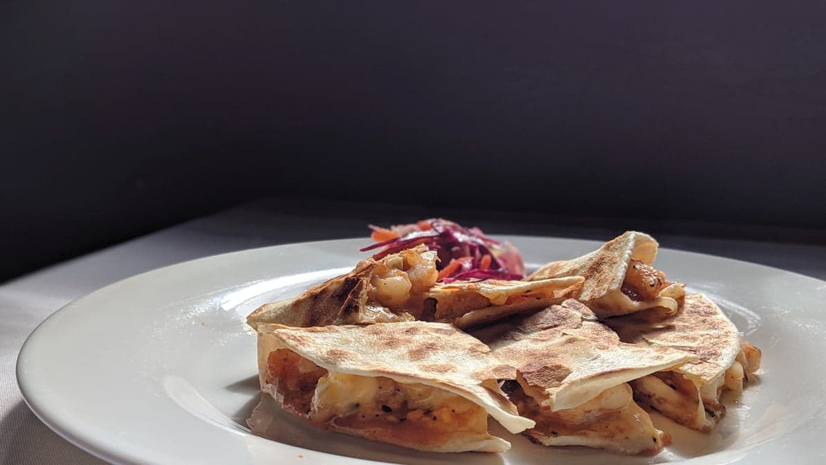 Camarones Quesadilla