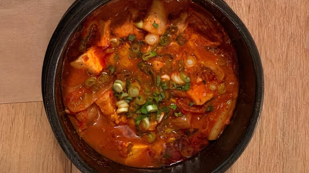 Kimchi Jjigae / 김치찌개