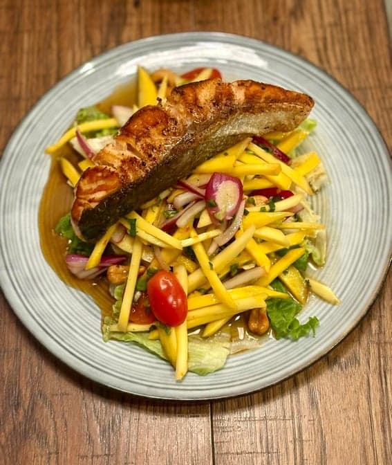 SP11. Salmon Mango