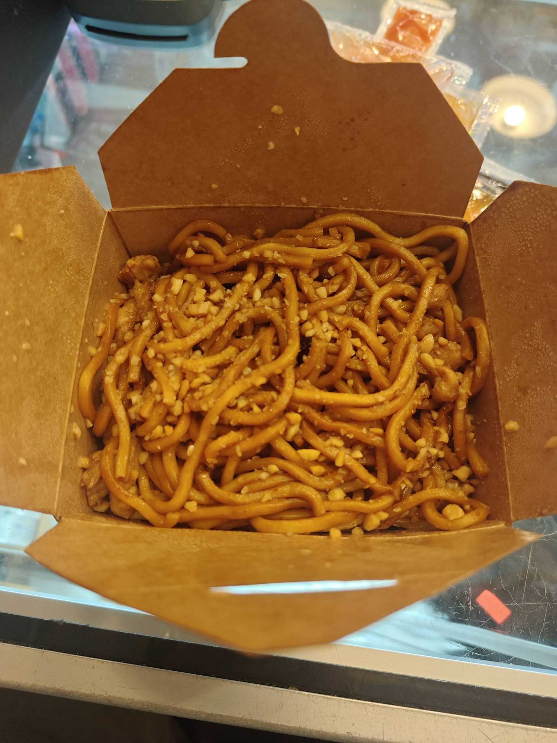Chicken Lo Mein